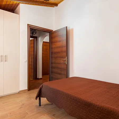 Holiday home Nicolas House *