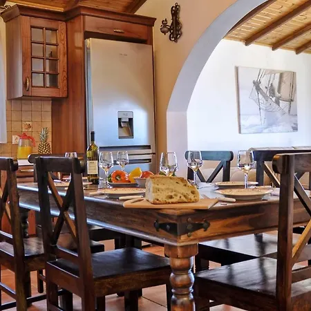 Nicolas House בית נופש גאוביה