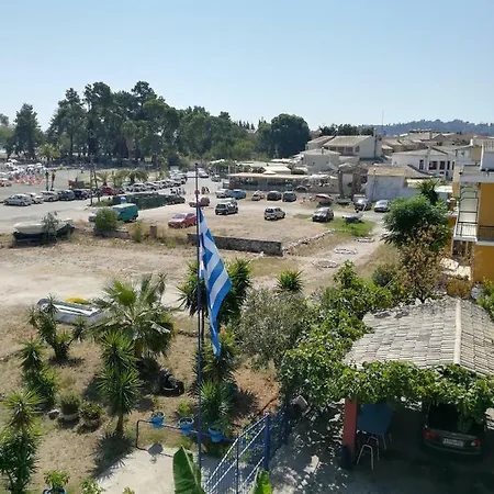 Nicolas House בית נופש *